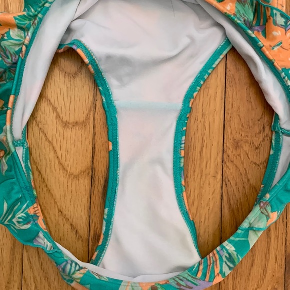 Rip Curl Ruffle Bikini - Picture 11 of 13